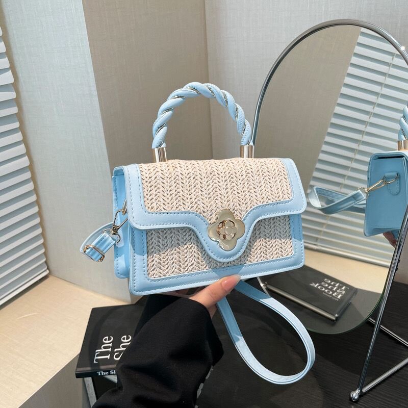 Sac à main élégant en rotin