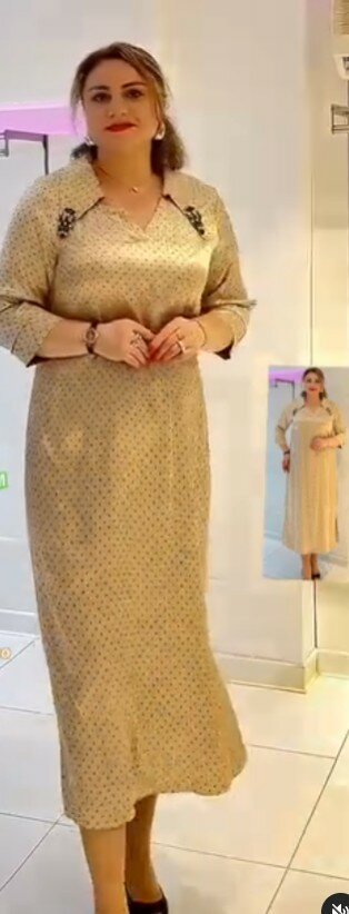 элегантное платье в мелкий горошек