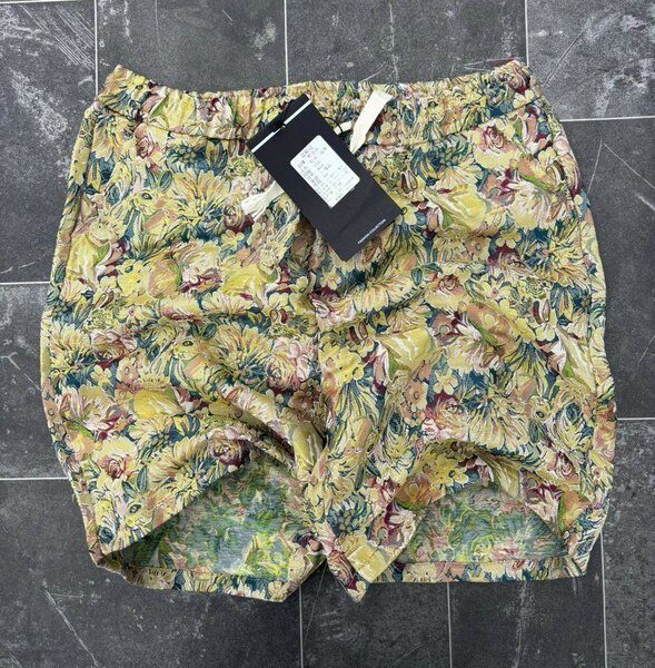 Short fleuri en coton homme