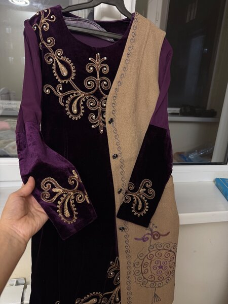 Платье национальное, новое, двойку и безрукавку можно носить