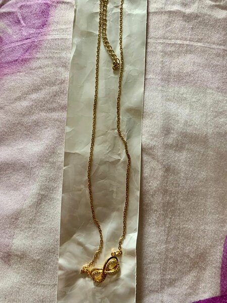 Collier en acier inoxydable élégant