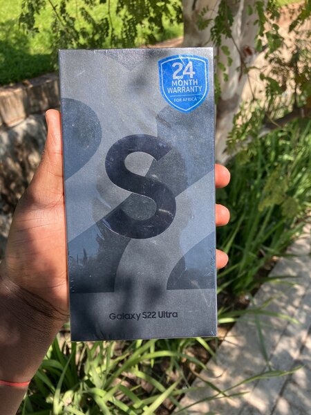 BRAND NEW SAMSUNG S22 ULTRA