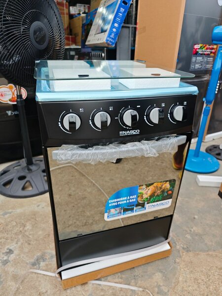 Cuisinière nasco 4 feux avec four