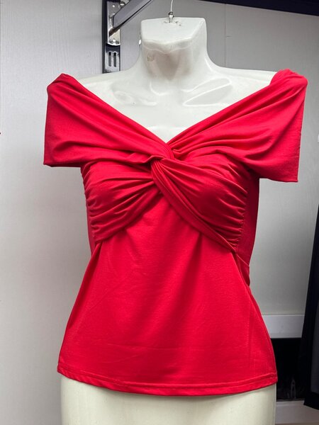 Топ с открытыми плечами