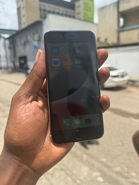 iPhone 6s black 16gb sweet as seen