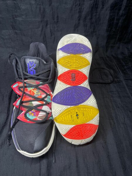 Nike kyrie 5