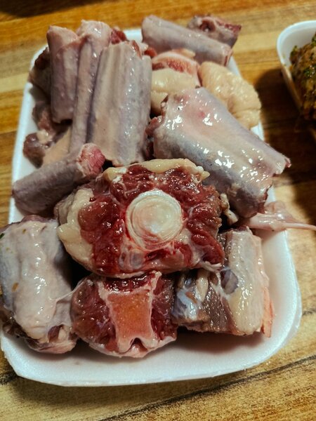 Queue de boeuf fraîche