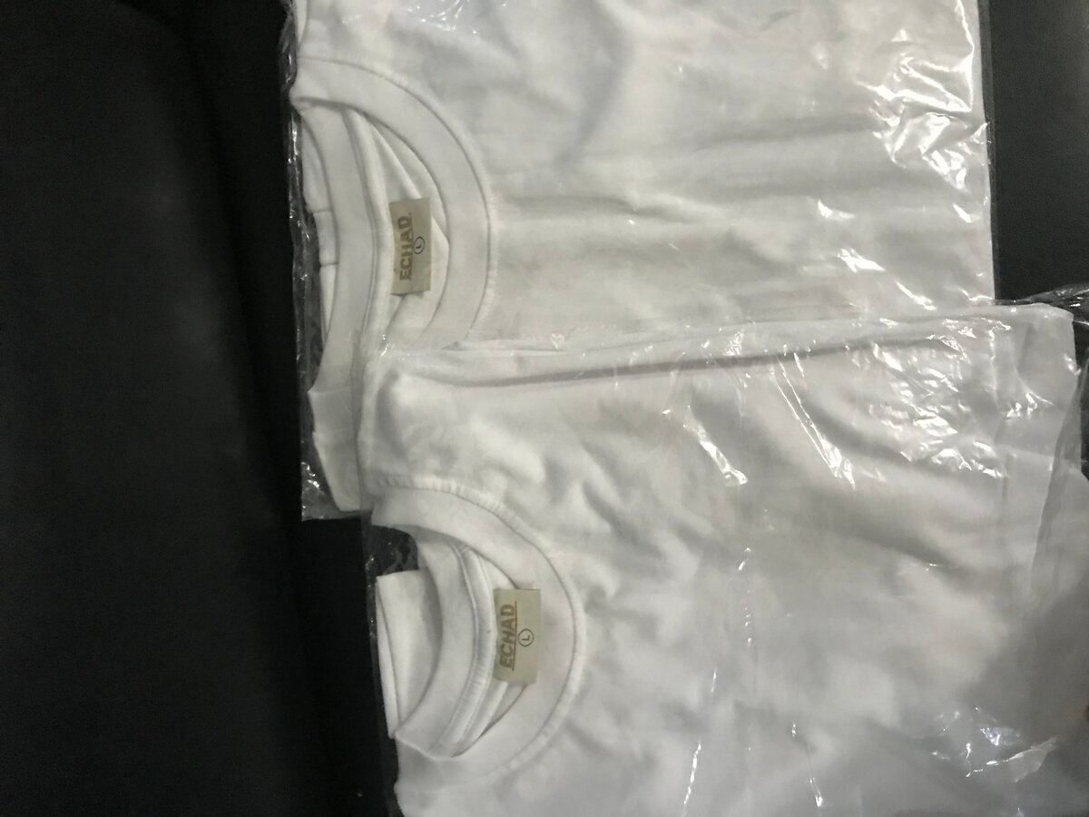 Lot de t-shirts blancs unisexes