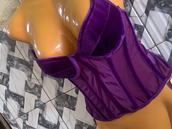 Corset bustier violet élégant