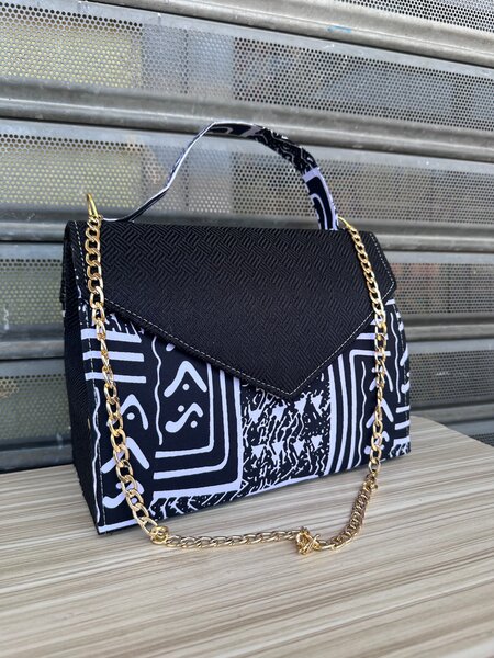 Sac à main chic en chaîne