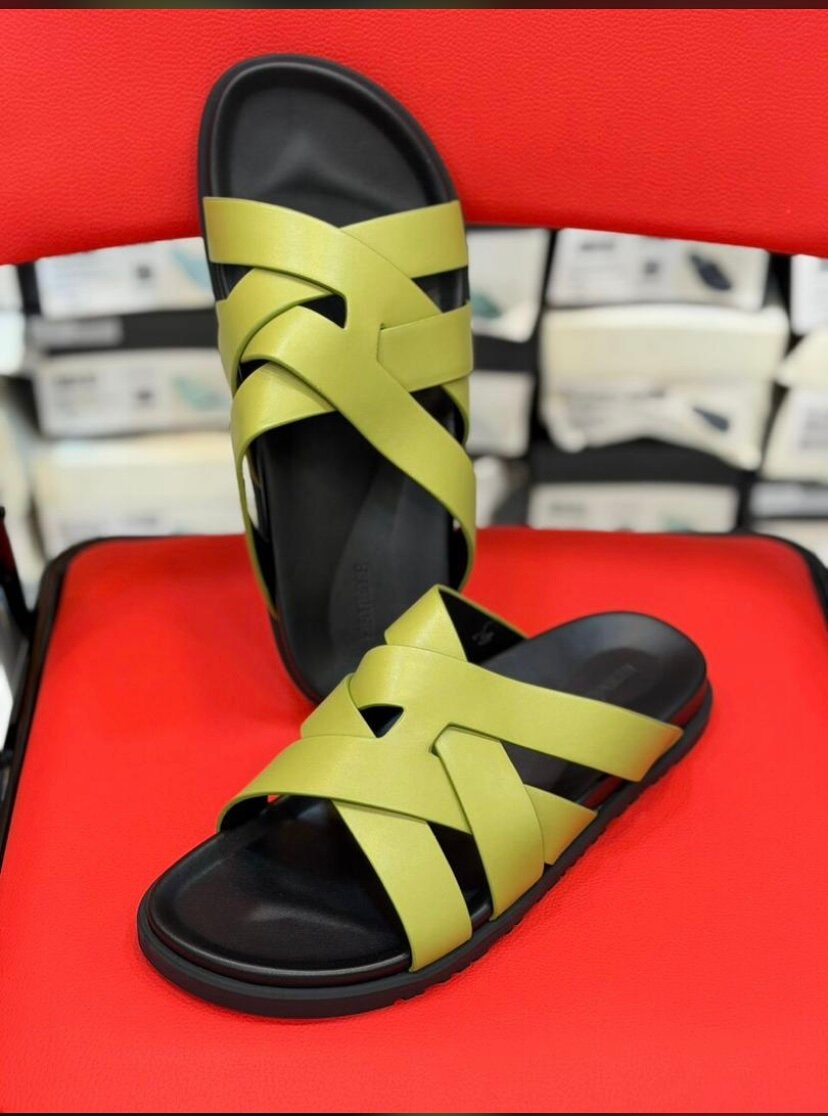 Sandales confort croisées élégantes