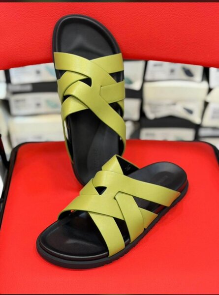 Sandales confort croisées élégantes