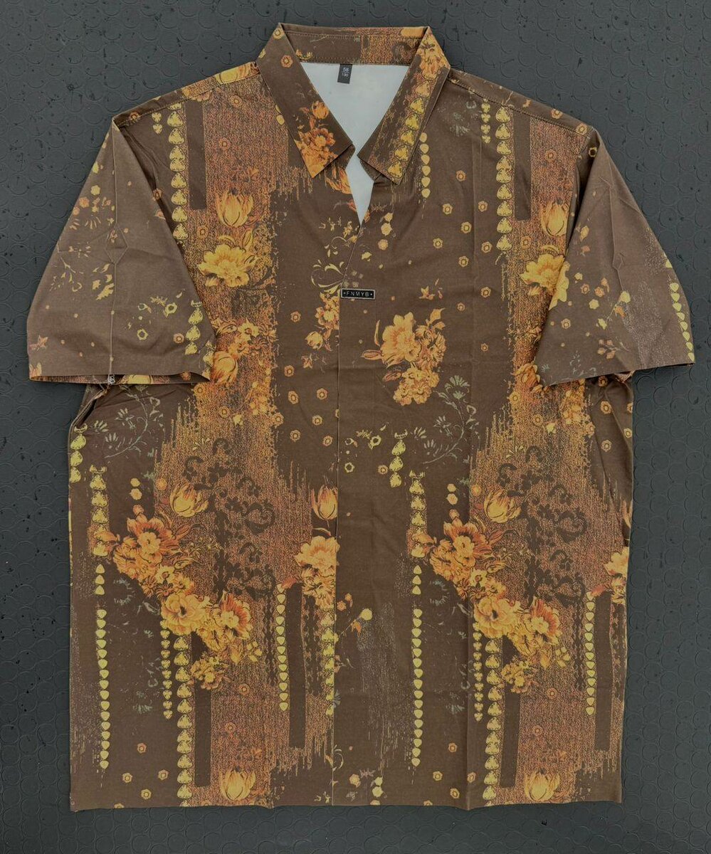 Chemise à motifs floraux élégante