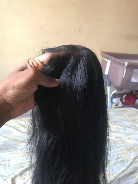 Perruque en dentelle noire