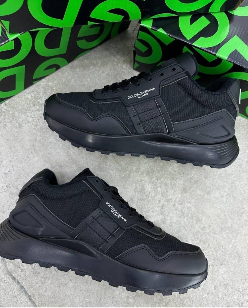 DOLCE AND GABBANNA SNEAKER