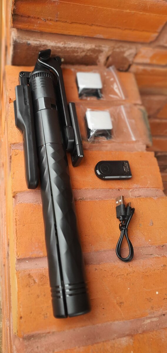 Long Tripod/Selfie Stick with led light and Bluetooth