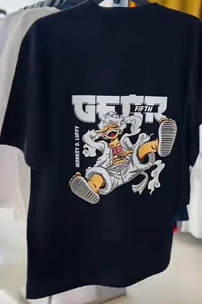 T-shirt imprimé anime