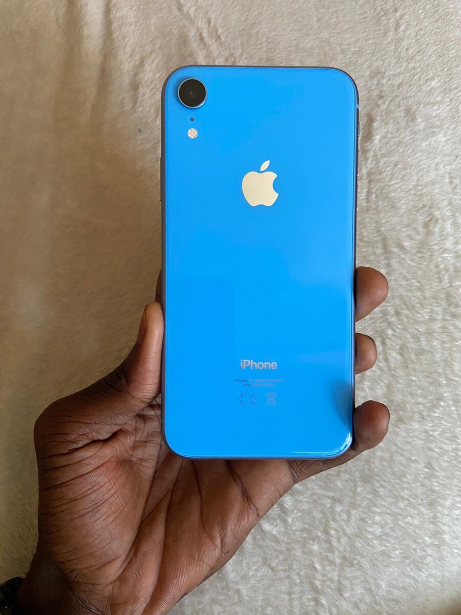 iPhone XR 64 Gb
