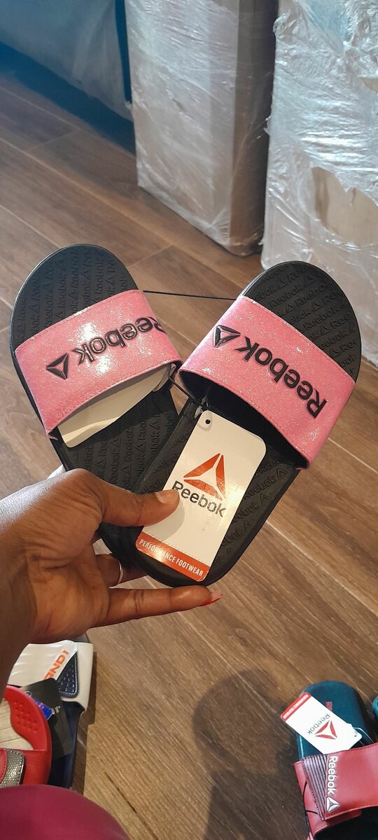 Reebok Dual Density Slide Girls, Sizes 13, 1, 2 3