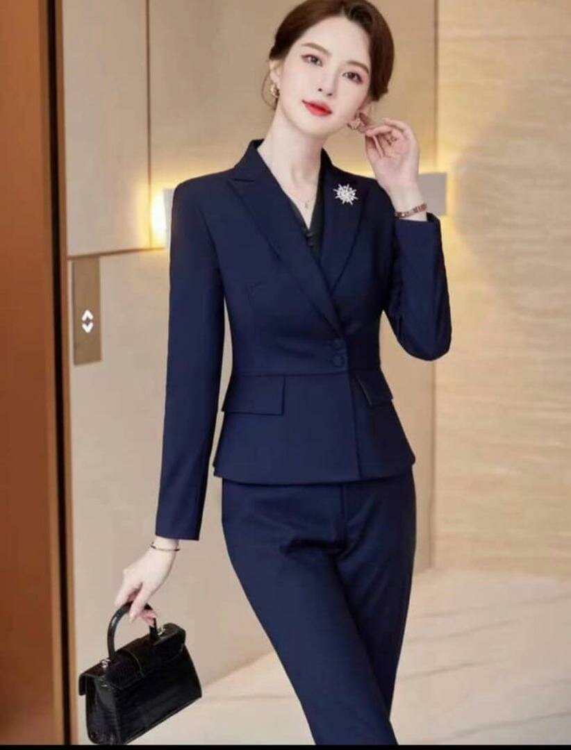 Ladies suit