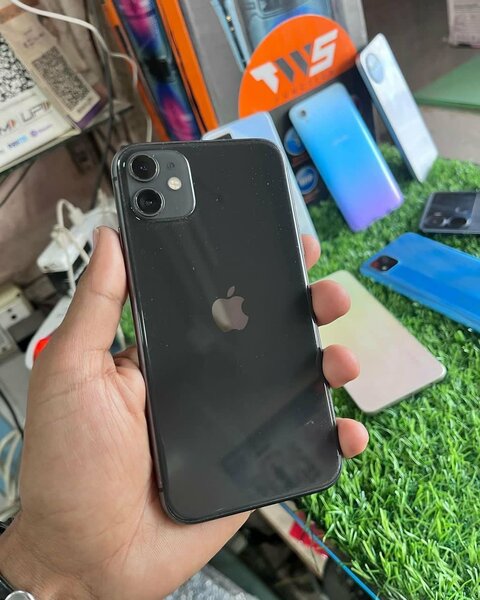 iPhone 11