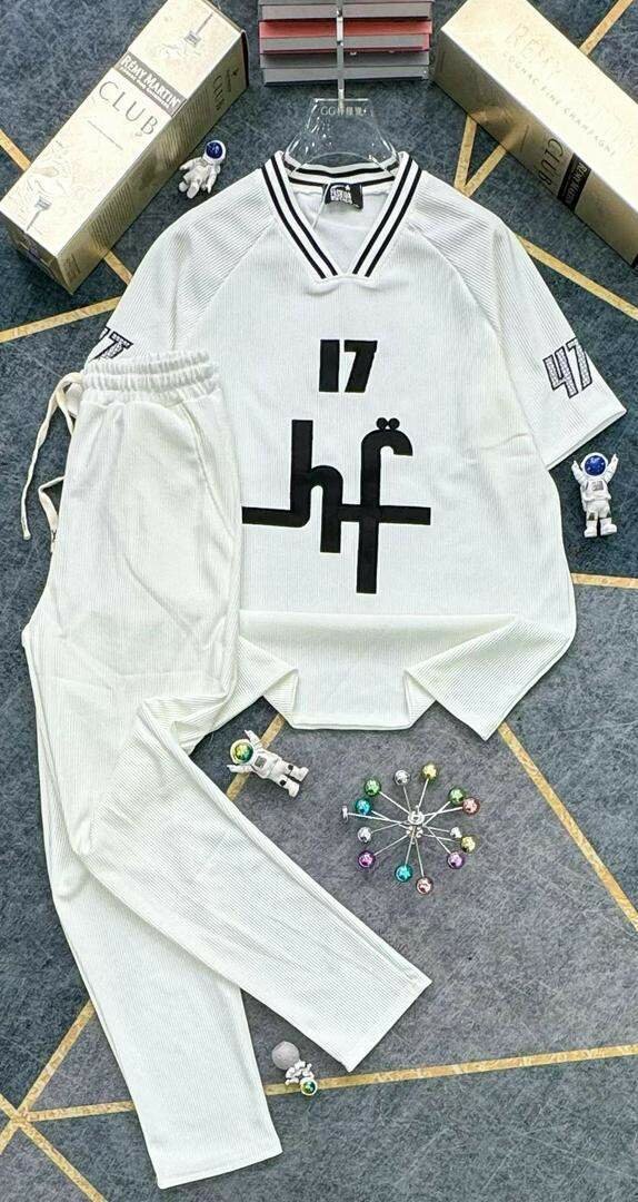 Ensembles, Complets Hommes