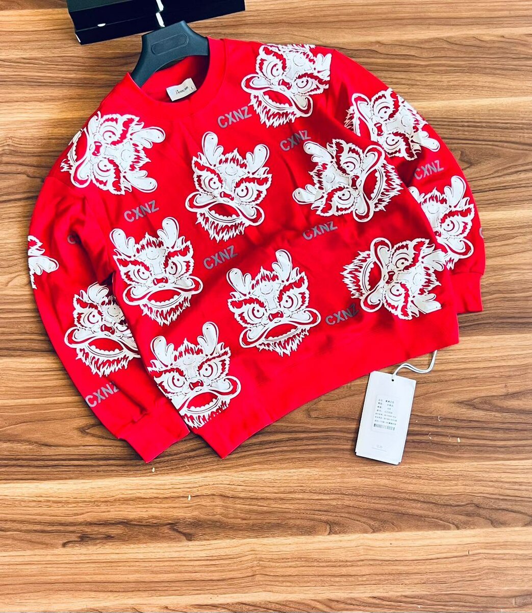 Hoodies / Sweatshirts