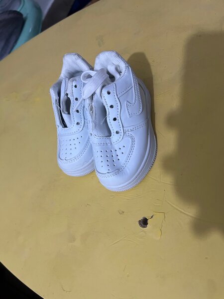 Sneakers Bebe pointure 20