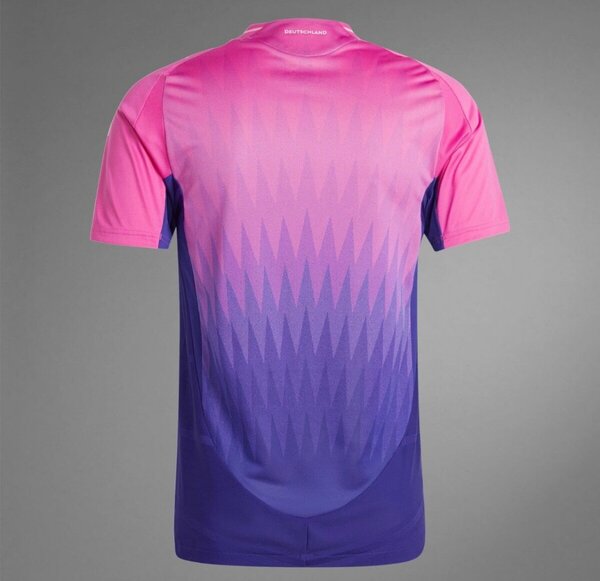 Maillot de football rose-violet