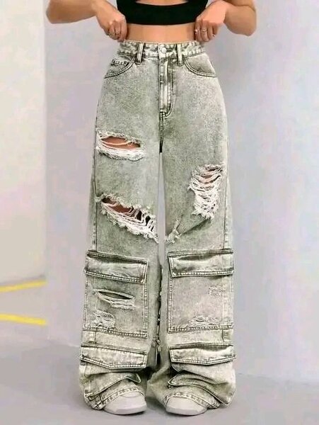 Jeans amples déchirés