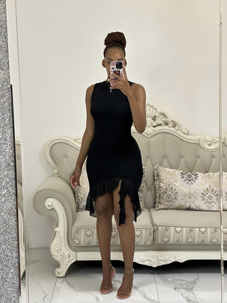 black asymmetrical hem sleeveless bodycon dress