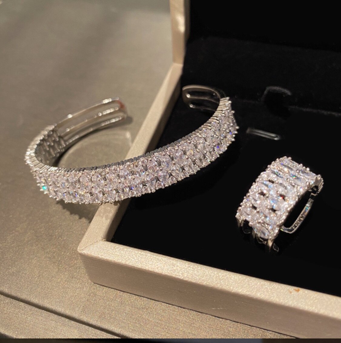 Female Moissanite set