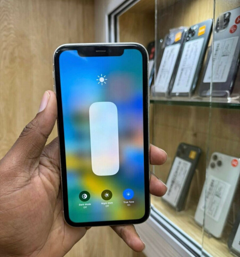 iPhone Blanc avec Double Caméra