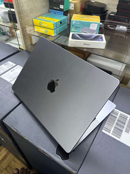 Apple MacBook