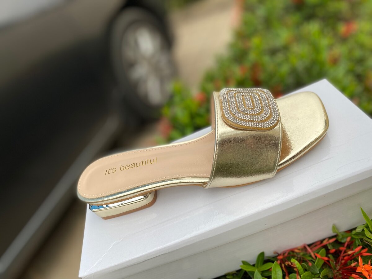 Sleek ladies heel easy wear sandals