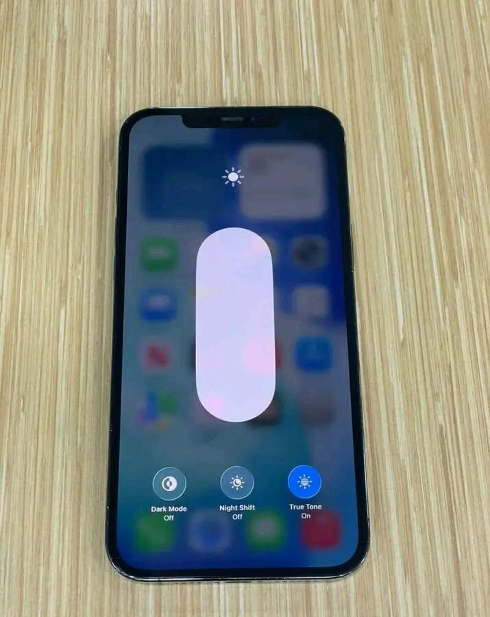 iPhone 256 Go - Écran Super Retina