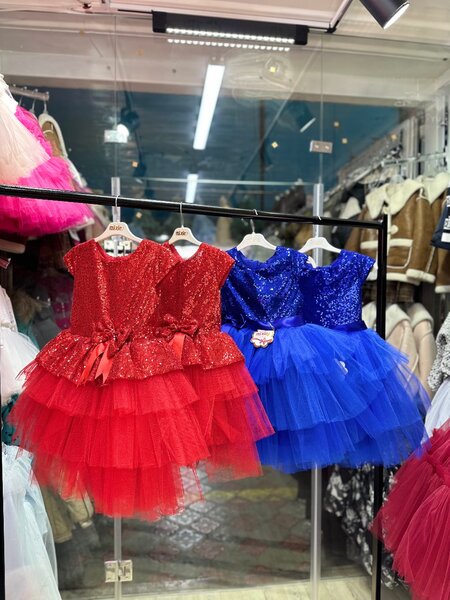 Платья вечерний