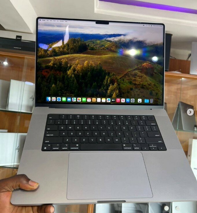 2021 MACBOOK PRO