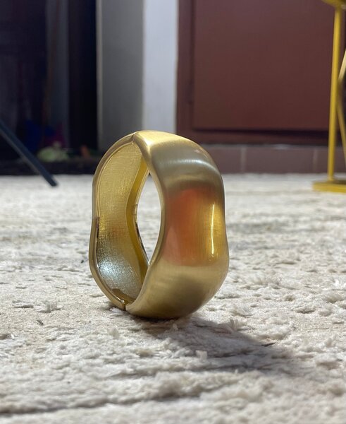 Bracelet large doré élégant