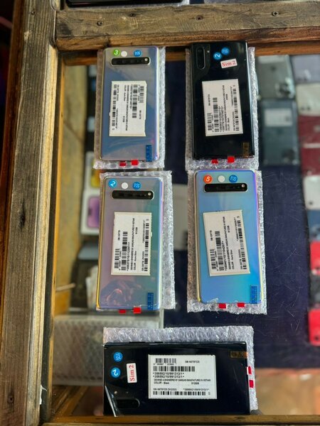 Samsung galaxy S20 plus 512giga 12 giga ram