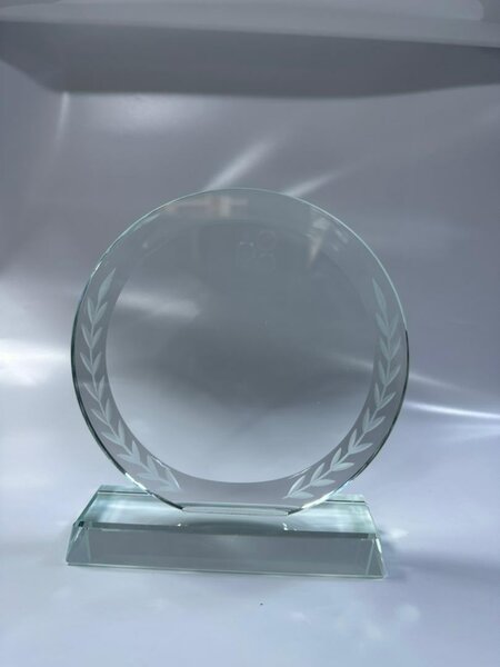 Trophée en verre élégant