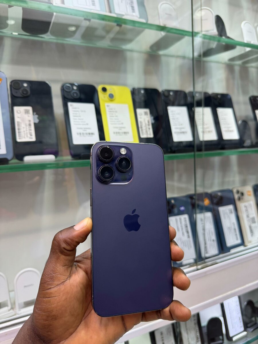 14 pro max 128Go tout dorigin