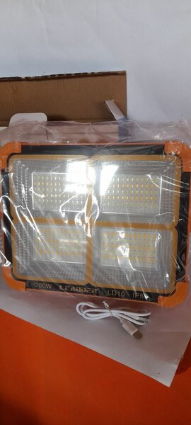 Lampe LED Solaire Portable