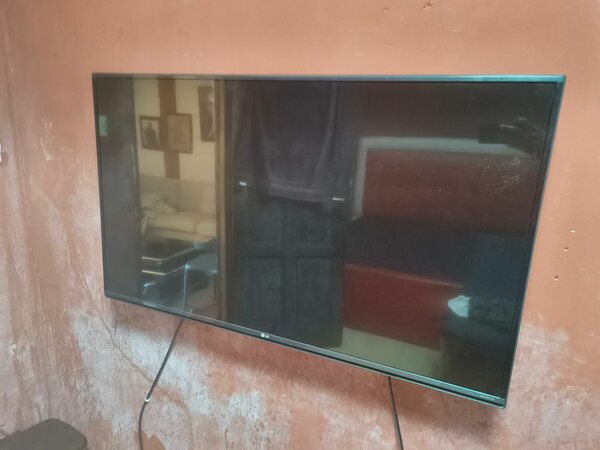 LG 49inch 4k TV not Smart