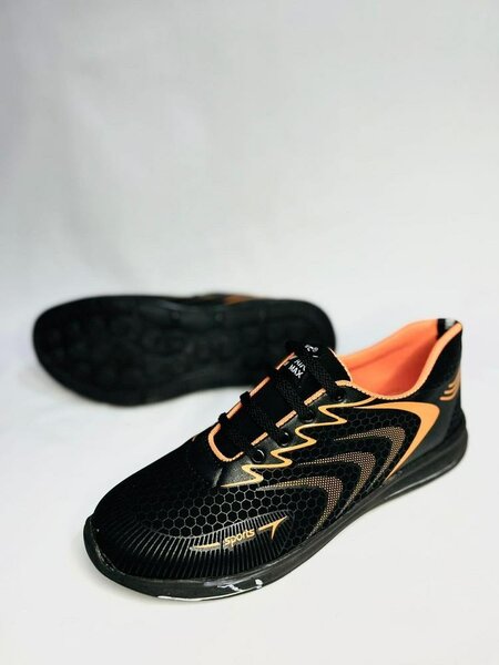 Man's jogger shoes