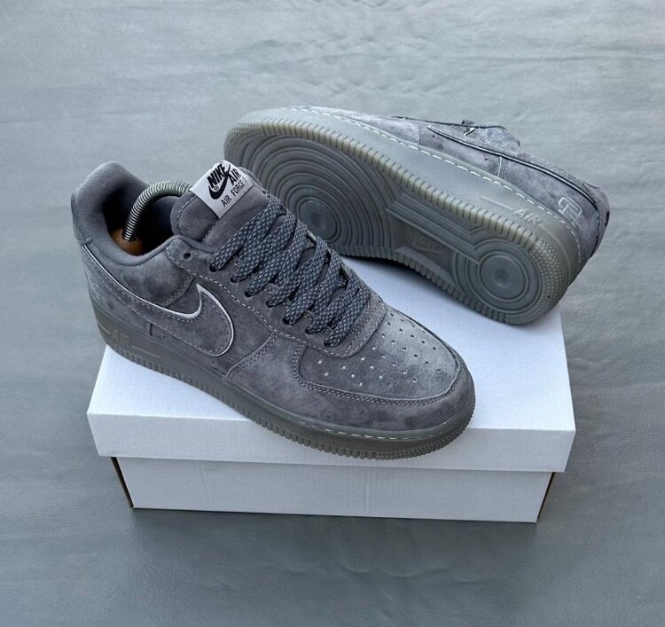 NIKE AIR FORCE 1