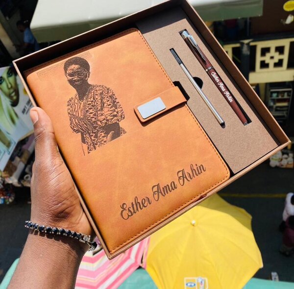 Executive customized diary set