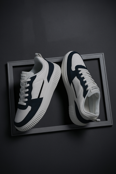 Baskets blanches a motif bleue