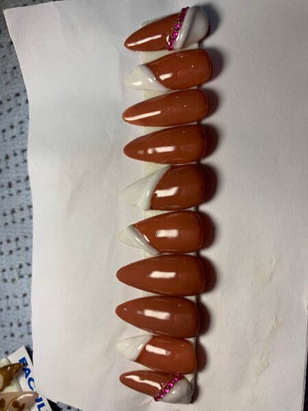 Ongles Artificiels Design Épuré