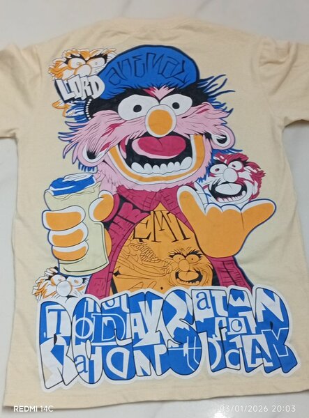 T-shirt graphique "Never Stop"